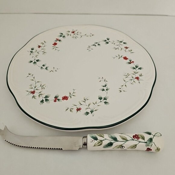 Pfaltzgraff Winterberry Cheese Tray and Knife 9" sculpted handle server spread - Picture 3 of 11